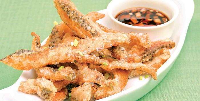 fish strips with sauce