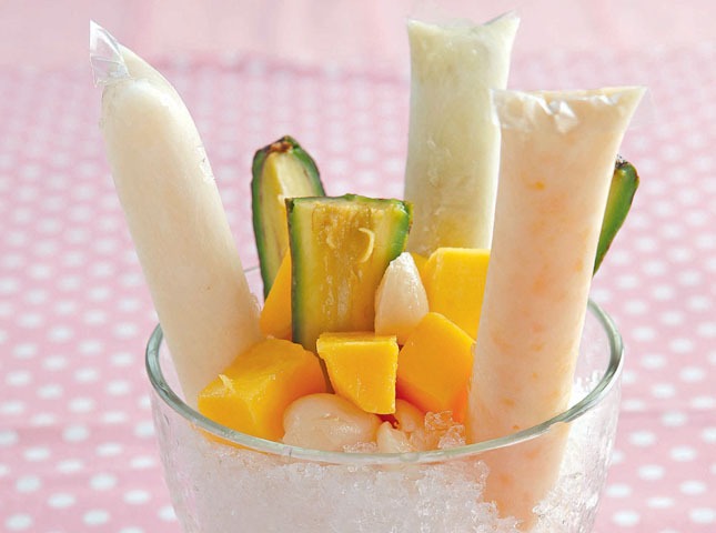 mango ice candy, avocado ice candy, lychee ice candy in a bowl with ice