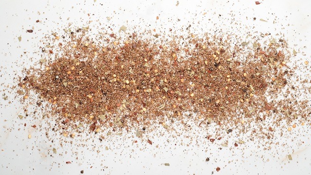 The Difference Between Seasonings, Rubs, & Marinades