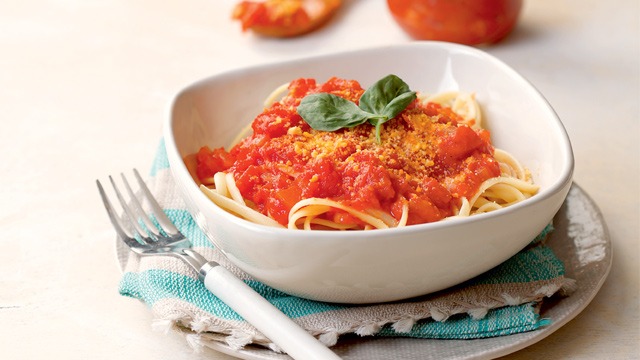 Tomato Pasta Sauce Recipe - Yummy.ph