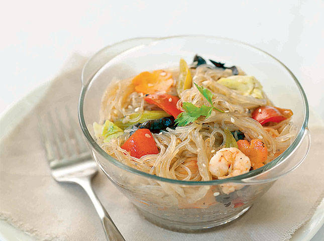 https://images.yummy.ph/yummy/uploads/2013/10/1012_Oriental-Chicken-and-Shrimp-Noodle-Stir-fry_main-1.jpg