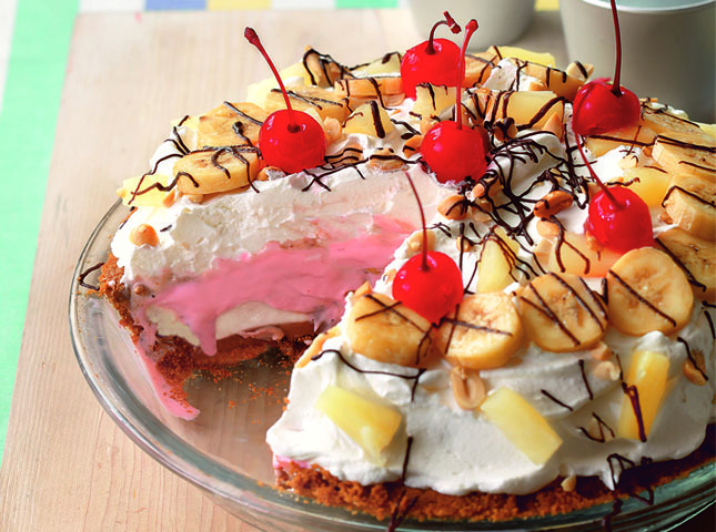 Banana Split Ice Cream Cake Recipe