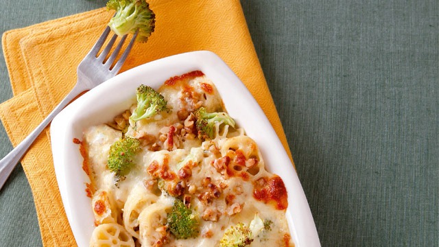 Three-Cheese Pasta with Broccoli and Walnuts Recipe