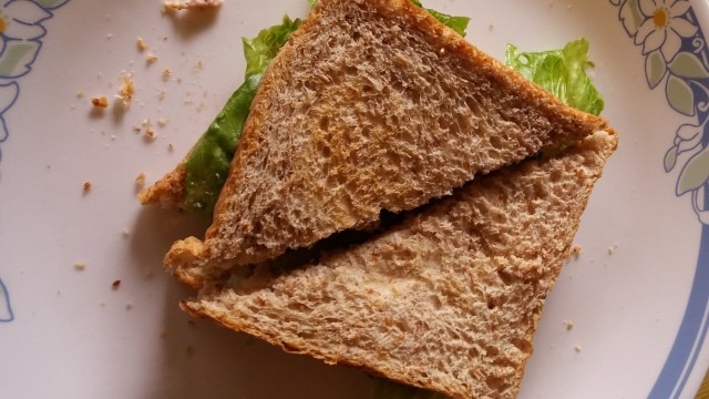 Healthy Tuna Sandwich | Yummy.ph