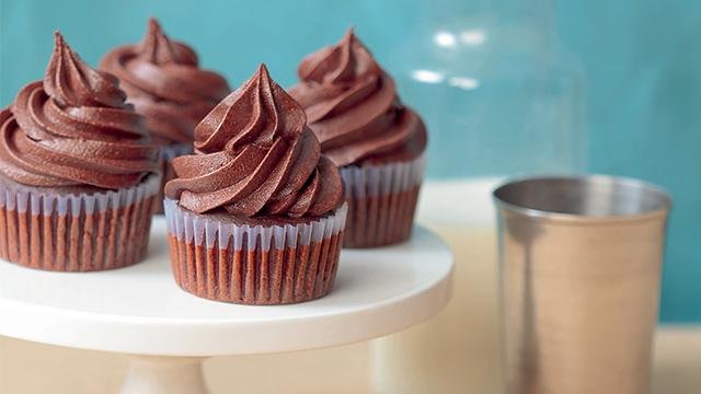 Magnolia Bakery — DIY: How to Create Chocolate Letter Cupcake