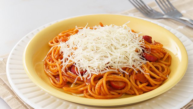 This sweet-style spaghetti recipe is perfect for parties.