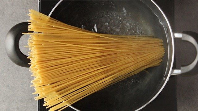This is the traditional way of cooking pasta.