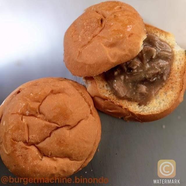 https://images.yummy.ph/yummy/uploads/2017/05/burgermachineroastbeef.jpg