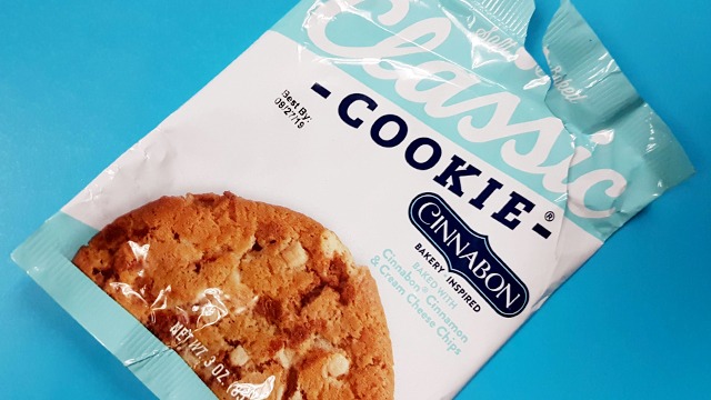 https://images.yummy.ph/yummy/uploads/2017/06/Cinnabon-Cookie-01.jpg