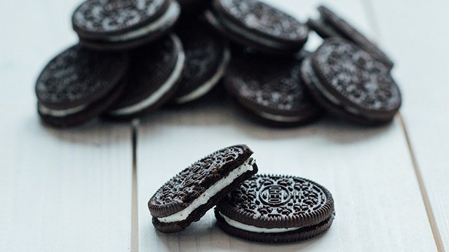 https://images.yummy.ph/yummy/uploads/2017/06/oreo-pixabay-1.jpg