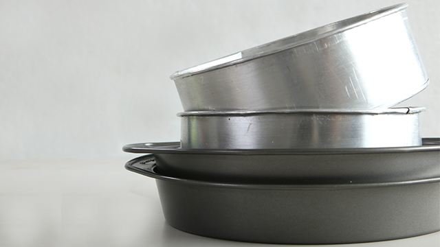 How to measure cake pan sizes - The Bake School