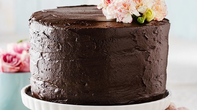 How to Make an Easy and Delicious Chocolate Cake