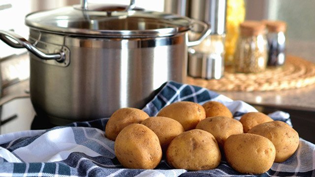 https://images.yummy.ph/yummy/uploads/2017/07/potatoes-pixnio-1.jpg