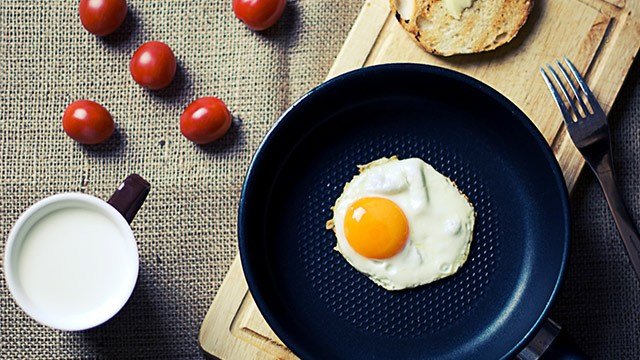 6 Things to Cook in a Nonstick Frying Pan—and 4 Things Not To