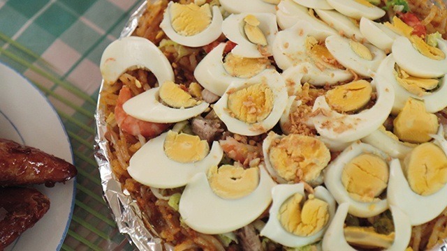 WATCH: Go on a Malabon Food Tour!