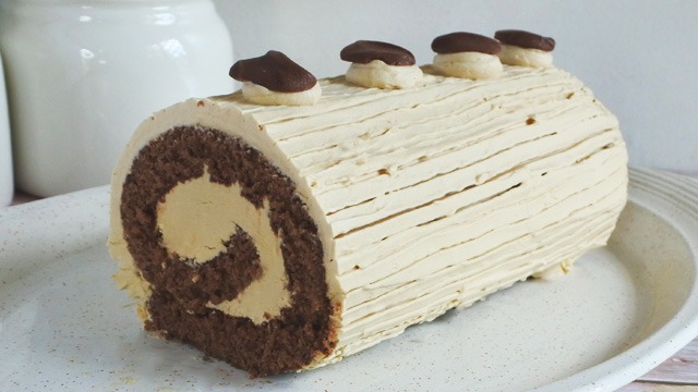 Mint Chocolate Swiss Roll Recipe - The Cookie Rookie®
