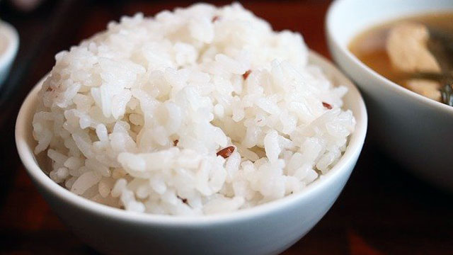 cooked rice in rice cooker