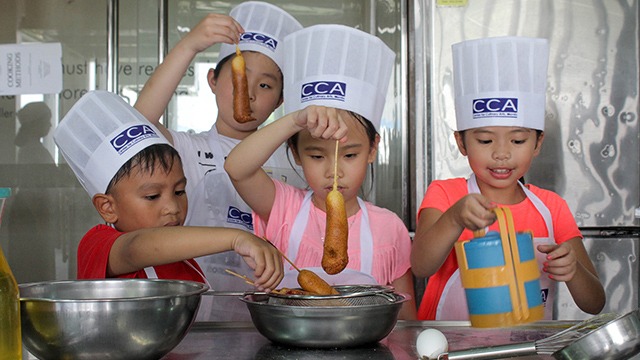 LOOK: This Mini Cooking Set for Kids Can Actually Cook Food - When In Manila