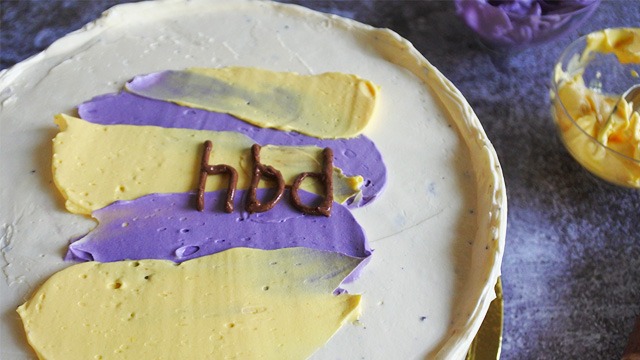 Basic Tools You Need To Decorate A Minimalist Cake