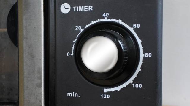 This oven dial will time how long your food has been baking.