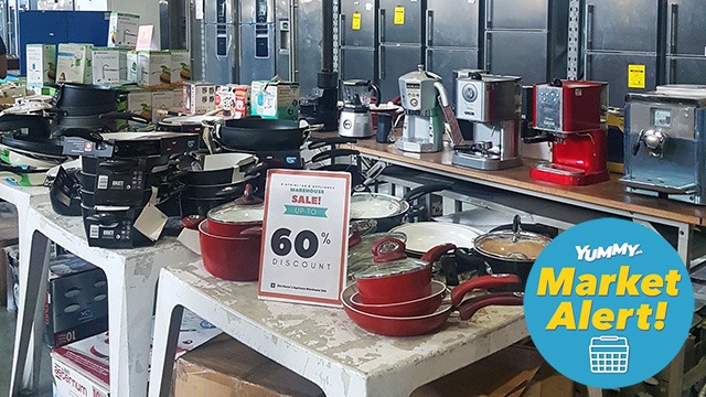 Home appliances shop warehouse sale