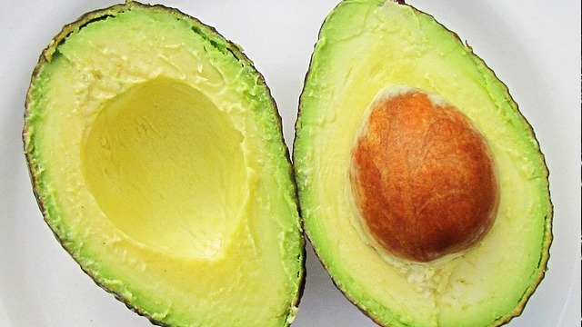 how can you tell if an avocado is bad
