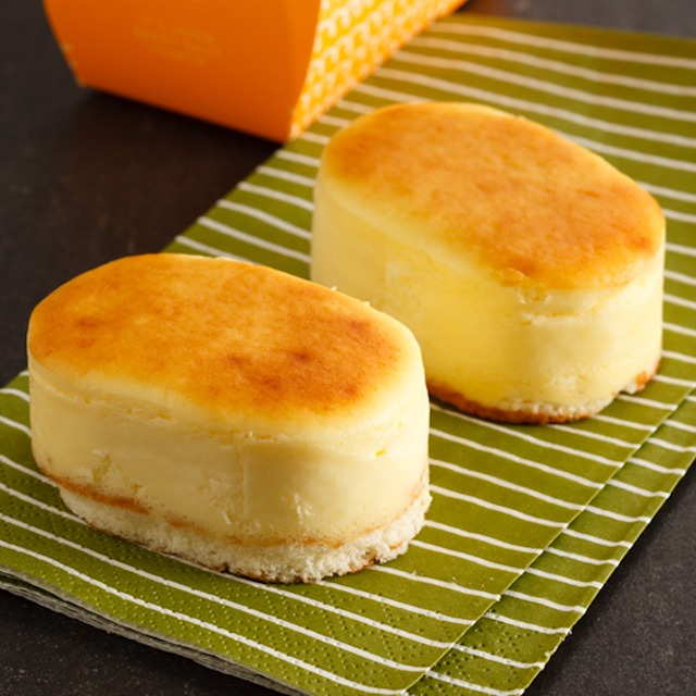 Kumori and BLK 513 Launches Activated Charcoal Melon Pan