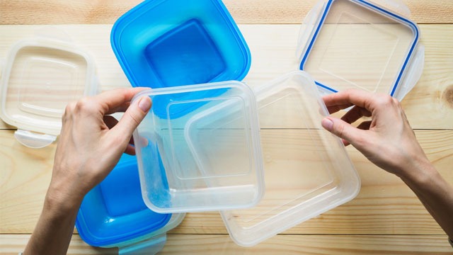 How To Properly Clean Plastic Containers