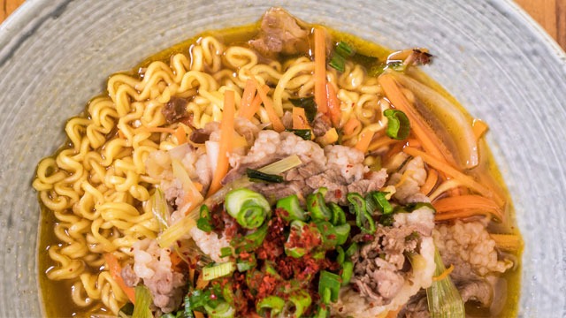 korean kitchen gold instant noodle pot