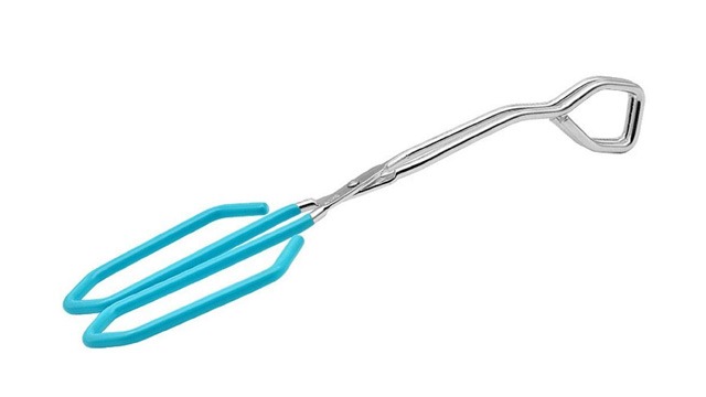 Scissor tongs with a blue handle