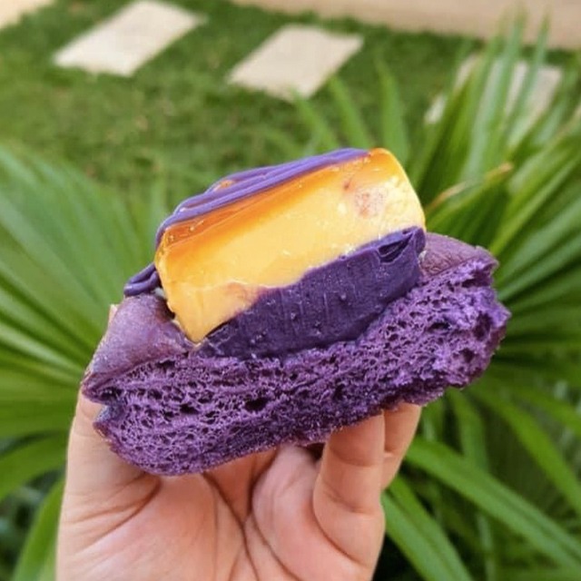 Desserts and Pastries by Hizon Offers Ube de Leche Doughnuts