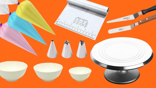 Basic Tools You Need To Decorate A Minimalist Cake
