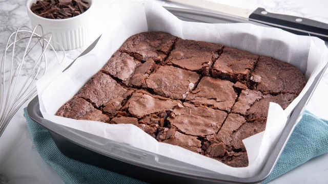 Millini Tin Square Cake Pan 23 x 23cm | Bakeware | Cookware & Bakeware |  Kitchen | Household | Checkers ZA