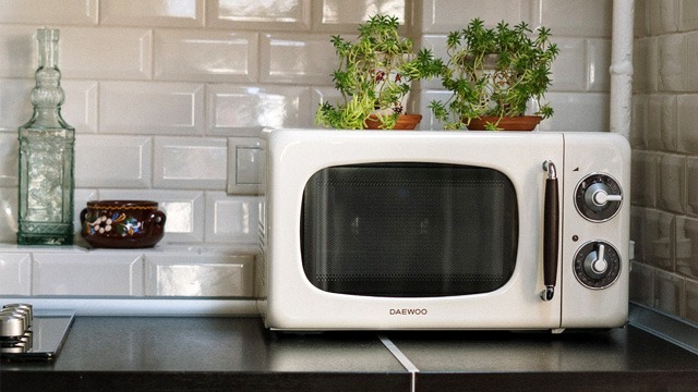 How to clean your oven in SECONDS