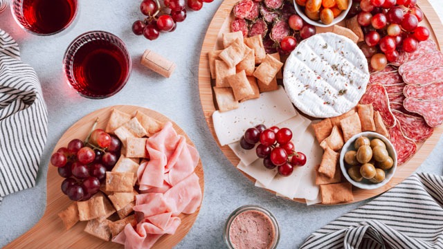 The Best Wine with a Charcuterie Board (According to an Expert