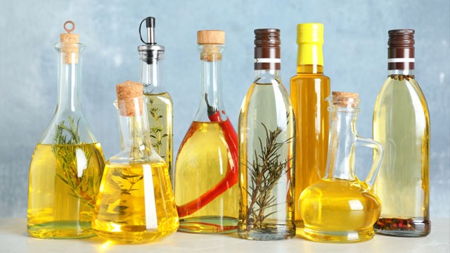 How To Cook With Different Kinds of Oil