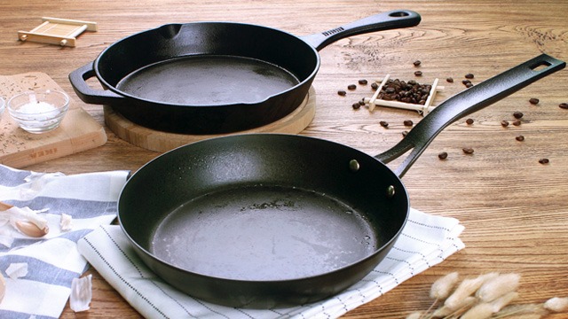 What is a Frying Pan and What Are Its Uses?