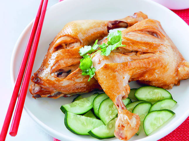 Easy Hainanese Chicken Rice (Pressure Cooker or Rice Cooker)