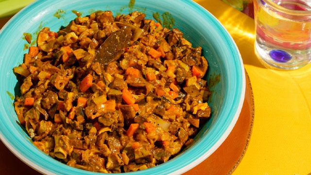 saucy bopis recipe with atsuete and carrots