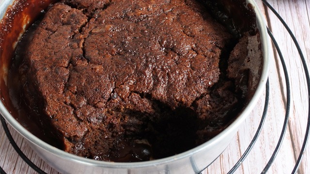 air fryer chocolate fudge cake recipe image