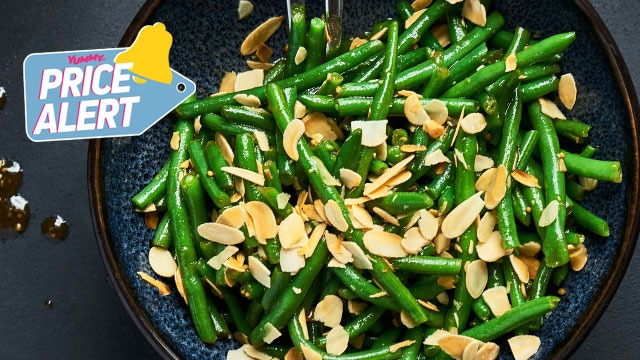 stir fried green beans with sliced almonds