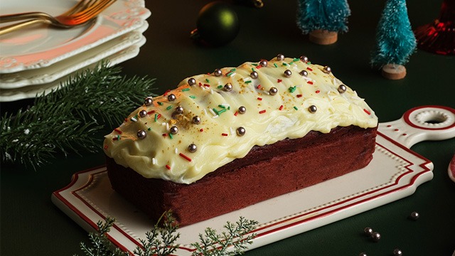 red velvet loaf cake recipe with cream cheese frosting