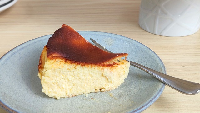 burnt basque cheesecake slice