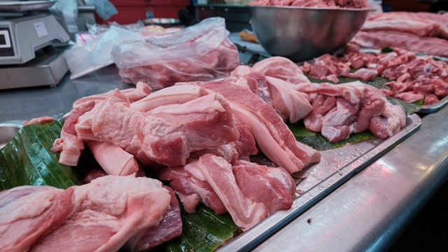 raw pork parts or baboy in meat market palengke