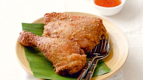 https://images.yummy.ph/yummy/uploads/2023/03/thai-style-fried-chicken-640-480x270.jpg