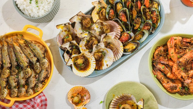 Grilled Seafood Platter With Atsuete-Calamansi Sauce Recipe image
