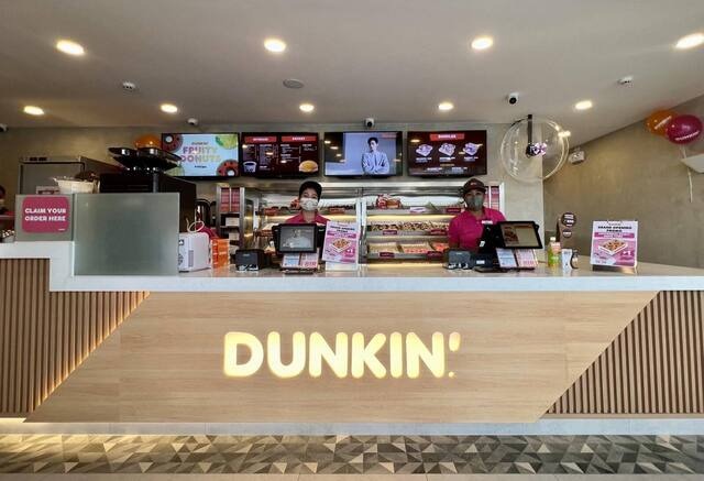 dunkin display and cashier