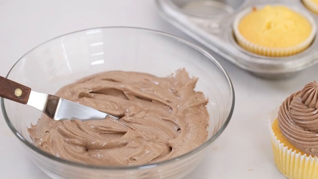 Easy Mocha Buttercream Recipe