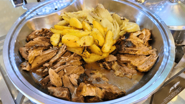 italian style kurobuta pork shank roast